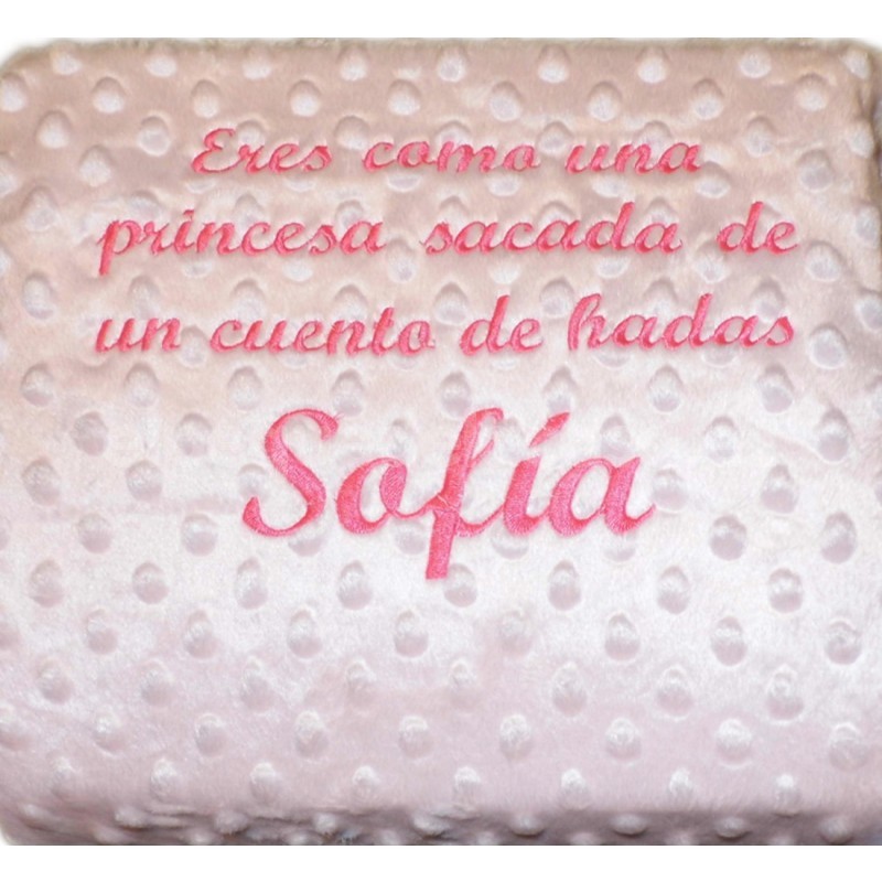 https://www.elpequedelacasa.es/imgcache/1663350191-manta-bebe-frase-personalizada_xxl.jpg